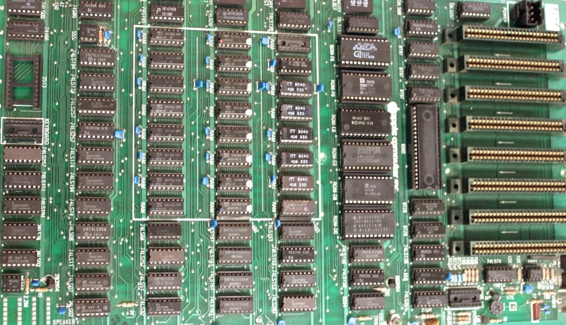 https://www.mickmel.com/wp-content/uploads/2021/02/apple-ii-motherboard.jpg